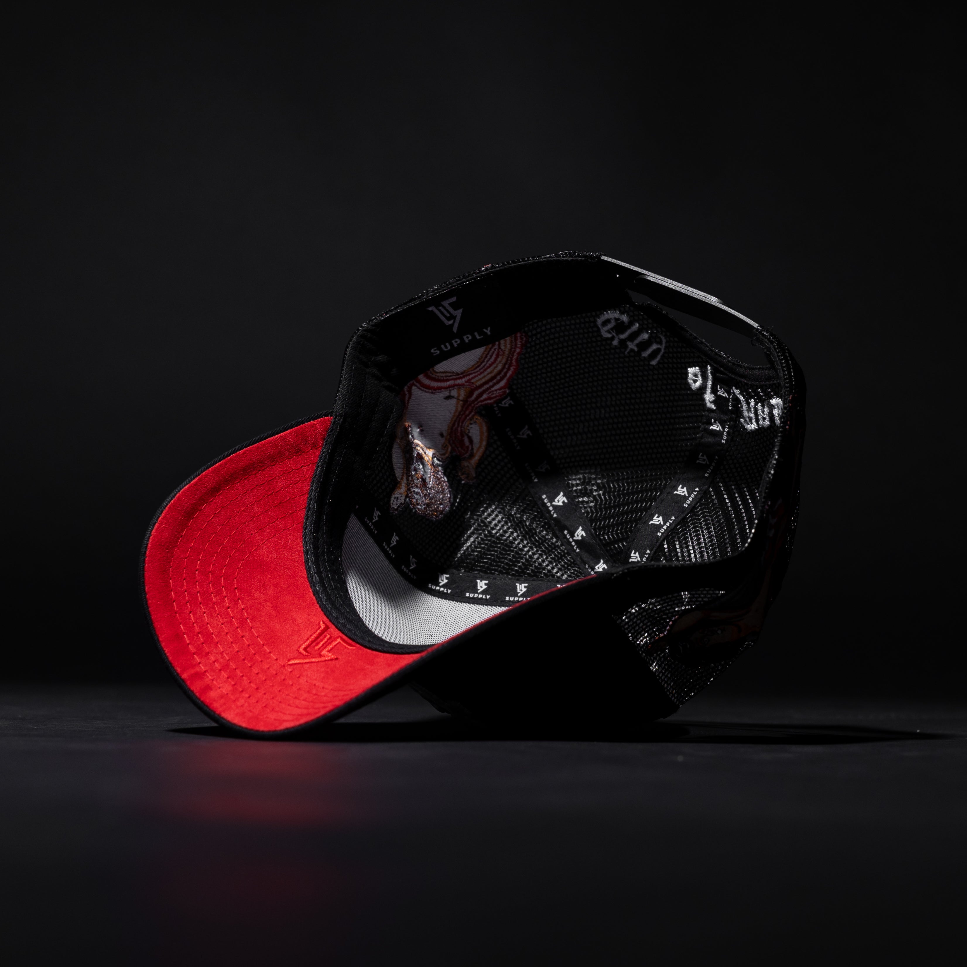 LOS X CITY OF ANGELS (TRUCKER)