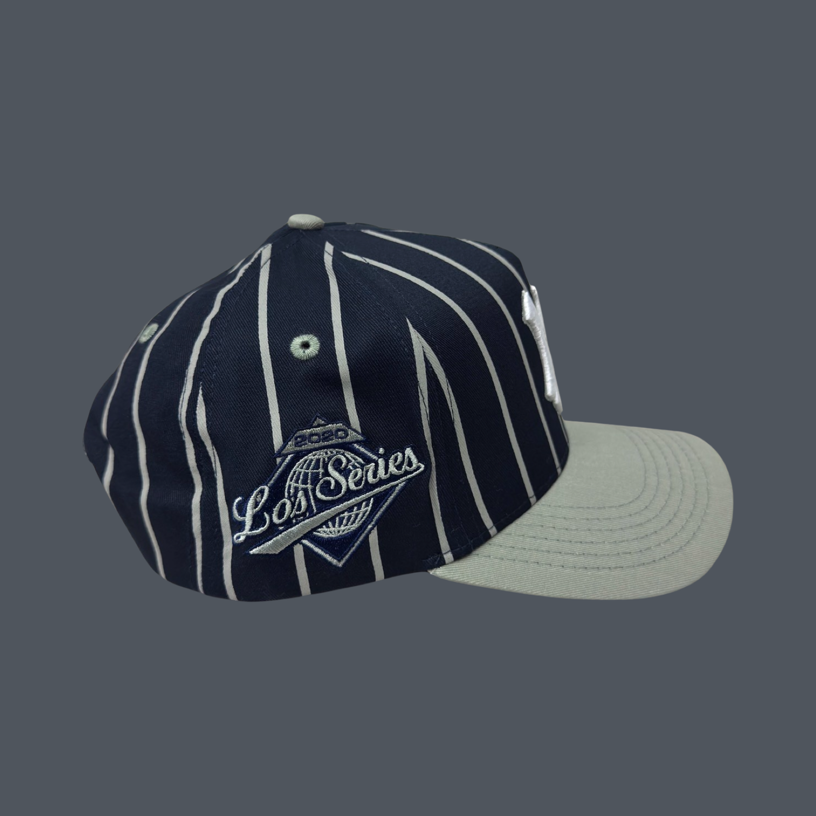 LOS X YANKEES (NAVY BLUE STRIPES)